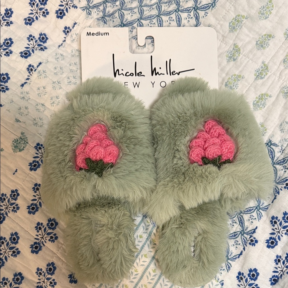 Nicole Miller Green Fuzzy slippers with crochet strawberries